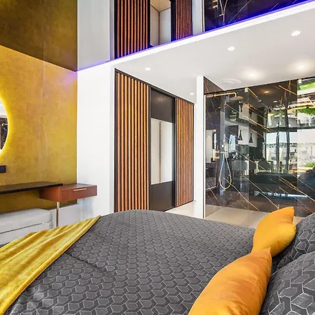 Mayhem Premium With Terrace Heliopolis E *