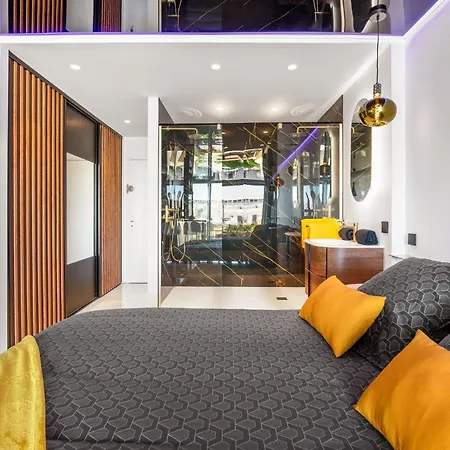 Mayhem Premium With Terrace Heliopolis E בית נופש אגדה