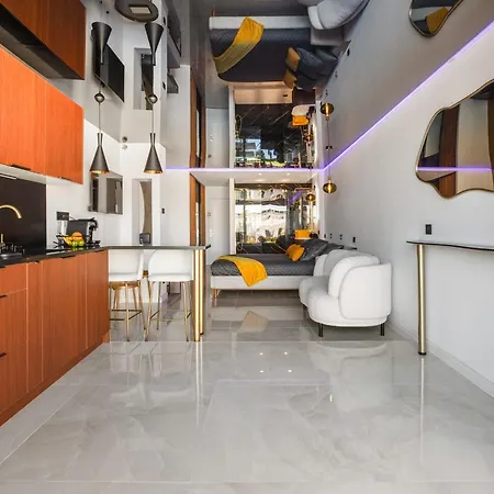 Mayhem Premium With Terrace Heliopolis E אגדה