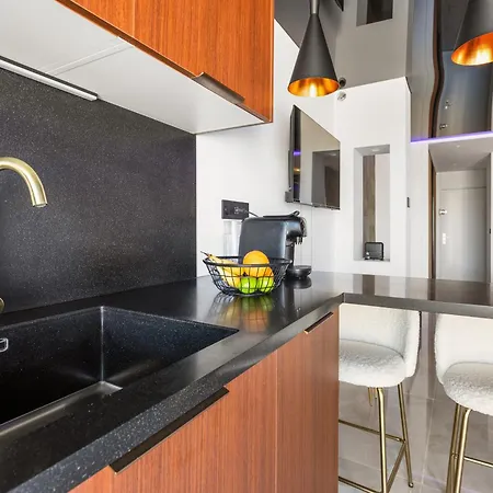 Mayhem Premium With Terrace Heliopolis E